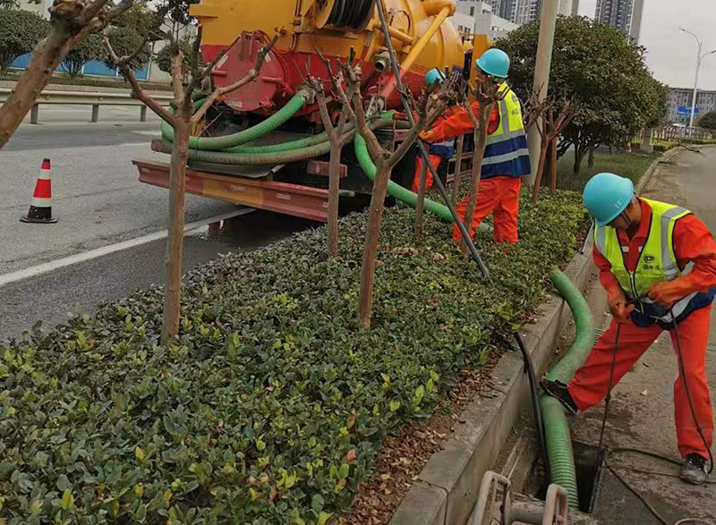 丹巴市政管道清淤