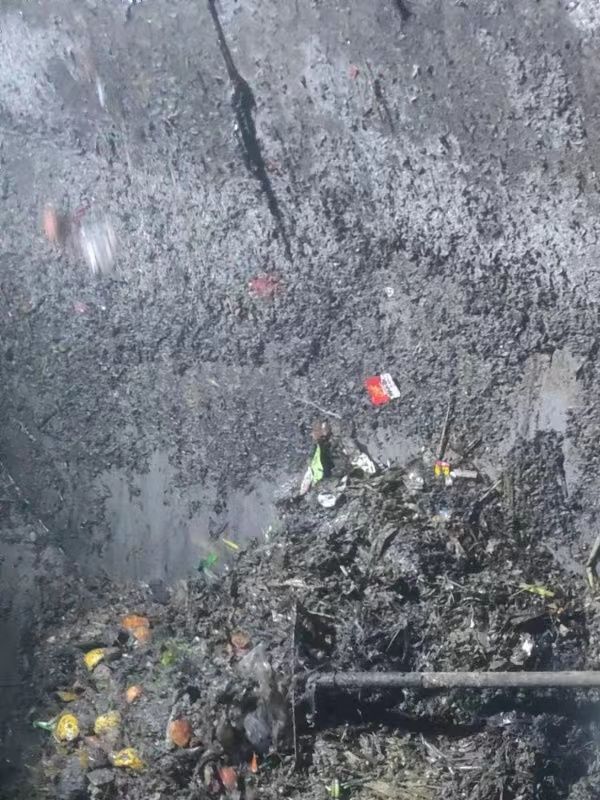 丹巴污水池清理